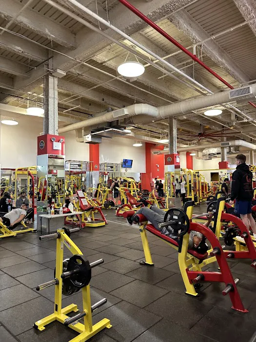 Retro Fitness Picture 6