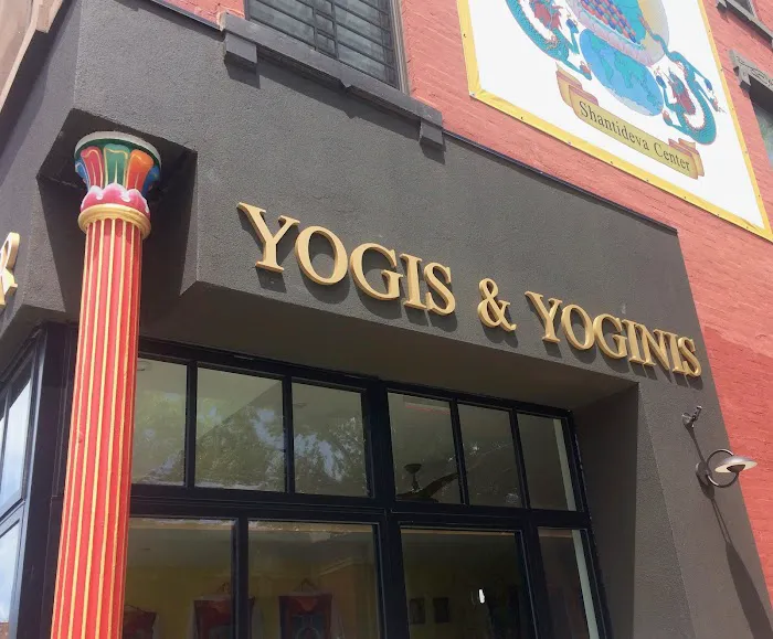Yogis & Yoginis Picture 1