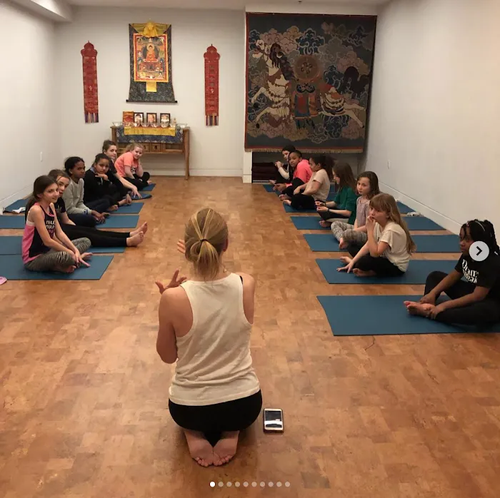 Yogis & Yoginis Picture 10