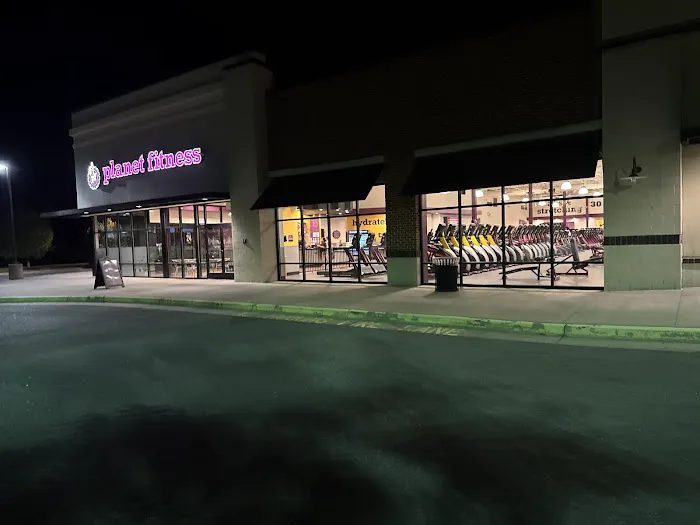 Planet Fitness Picture 8