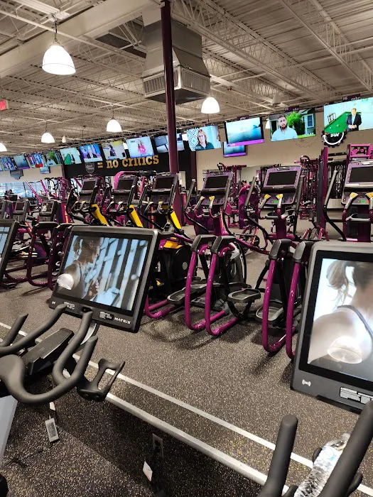Planet Fitness Picture 7