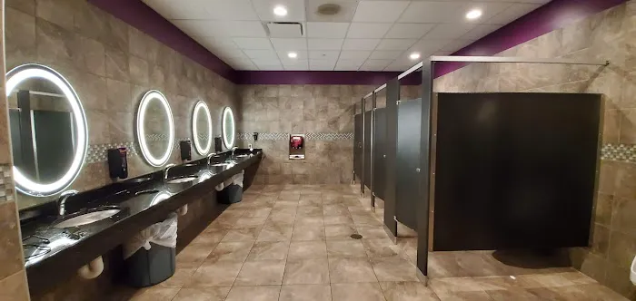 Planet Fitness Picture 3