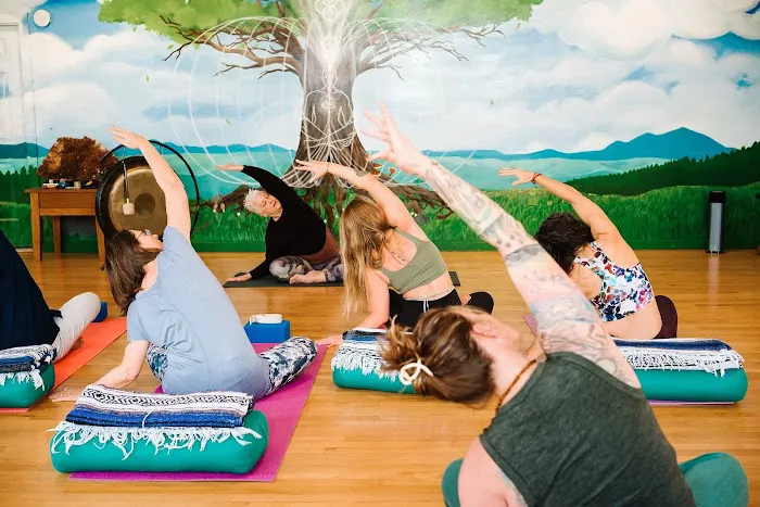 Anahata Schoolhouse Picture 5