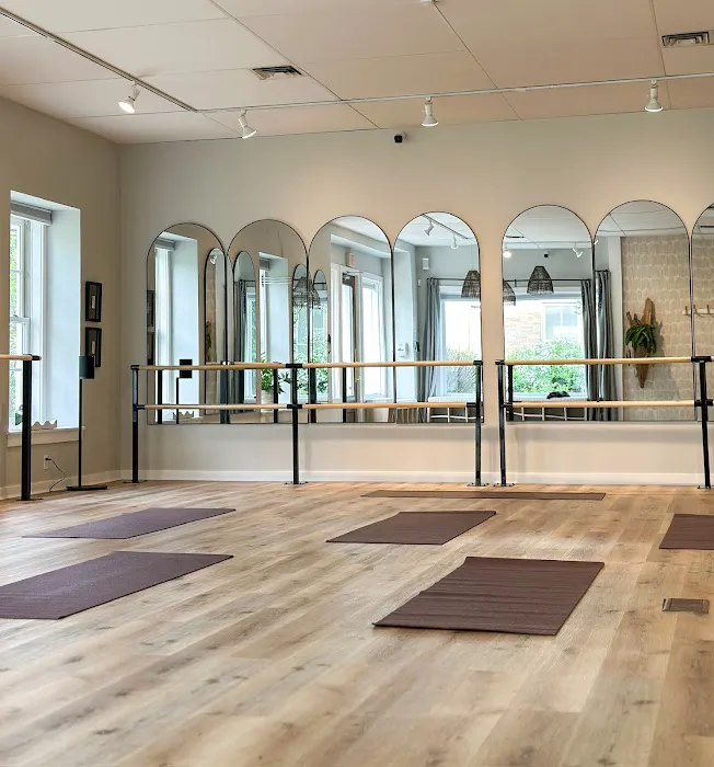 Studio by LX - Yoga, Barre, Pilates and Dance Classes Picture 7