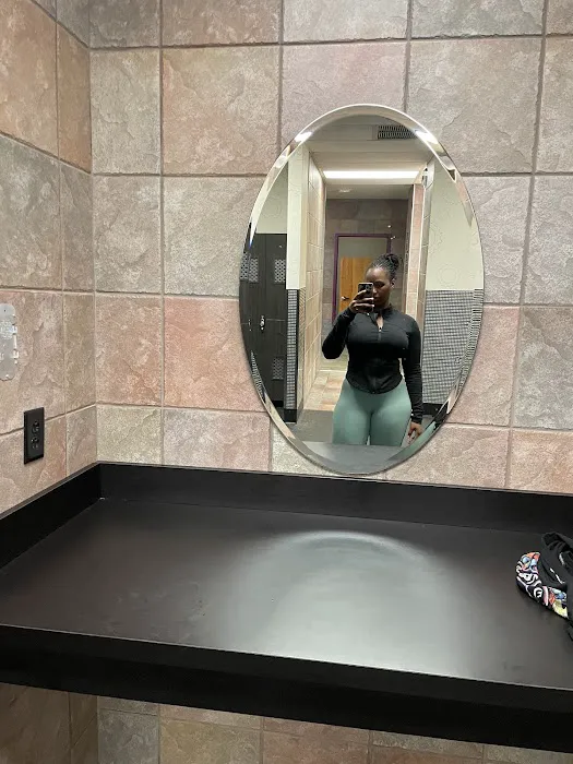 Planet Fitness Picture 2
