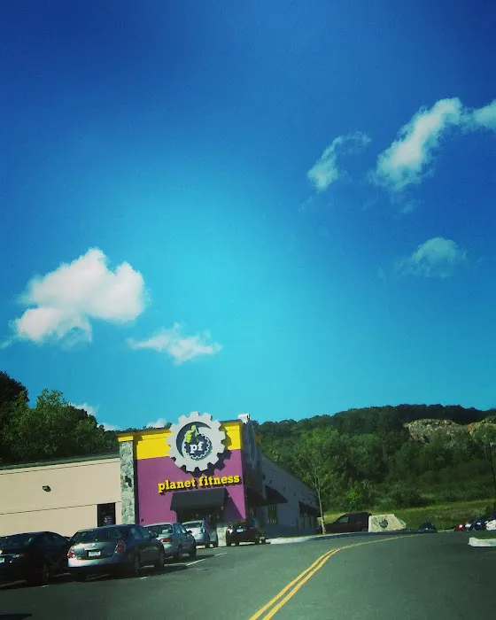 Planet Fitness Picture 2
