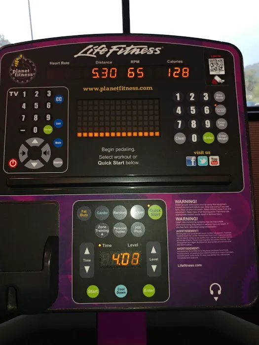 Planet Fitness Picture 10