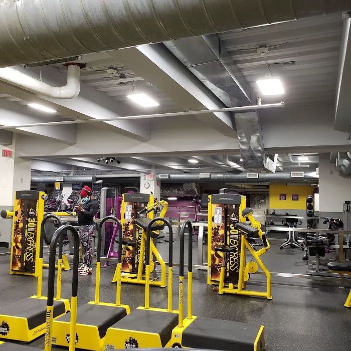 Planet Fitness Picture 8