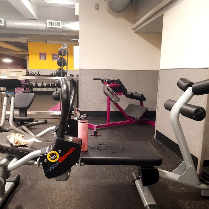 Planet Fitness Picture 9