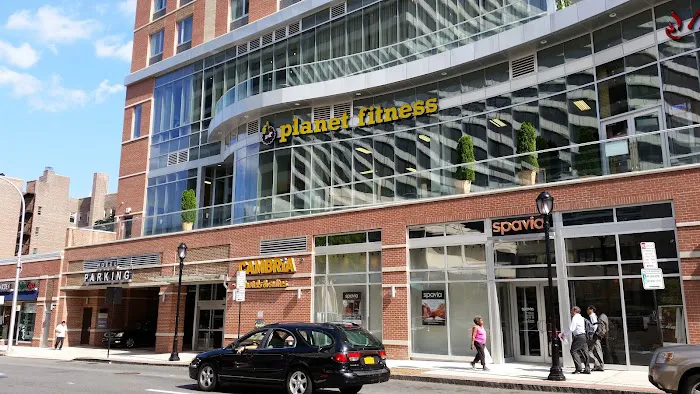 Planet Fitness Picture 10