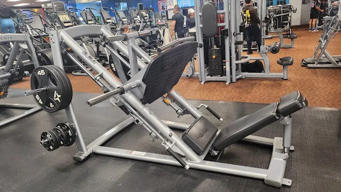Fitness Factory West New York Picture 3