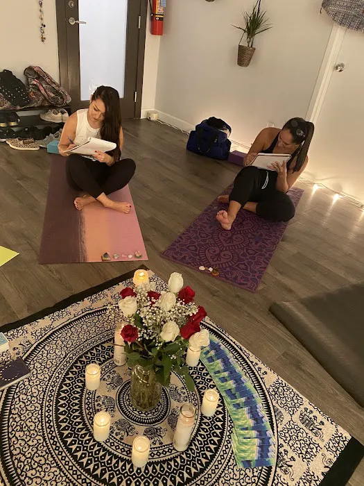 Rise & Flow Yoga, Healing & Wellness Studio Picture 10