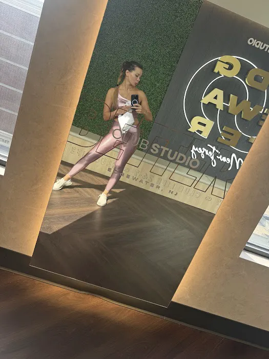 Club Studio Picture 8