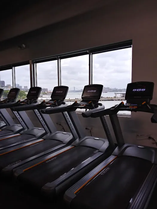 Fitness Factory Health Club Picture 9