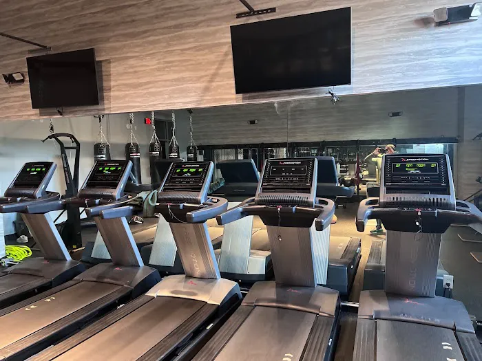 TBT Fitness Studios Picture 6