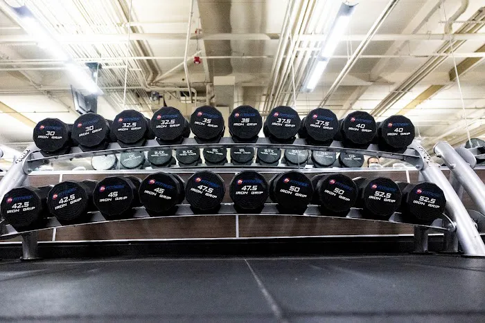 24 Hour Fitness Picture 9