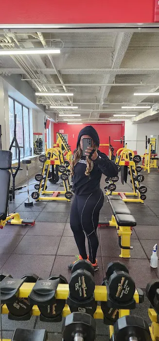 Retro Fitness Picture 9