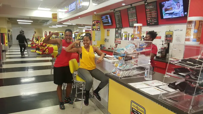 Retro Fitness Picture 4