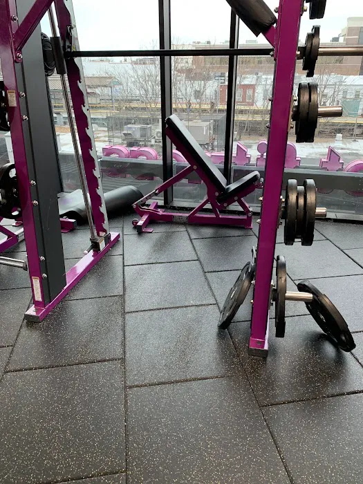 Planet Fitness Picture 10
