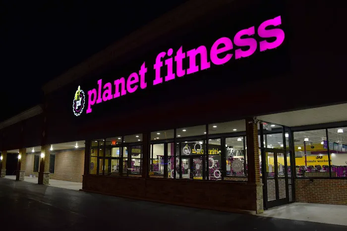 Planet Fitness Picture 9