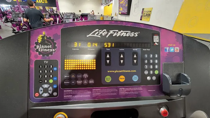 Planet Fitness Picture 2
