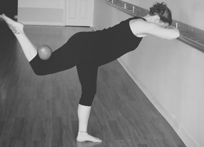 Corner Barre Picture 2