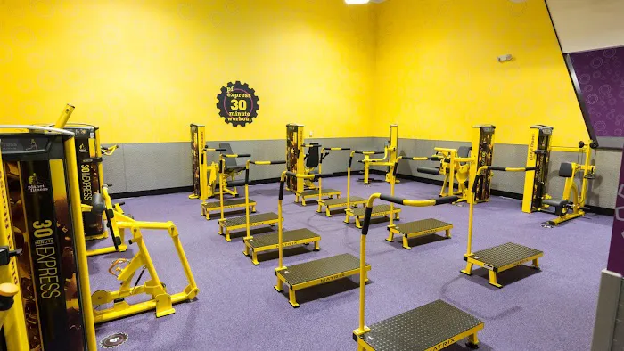 Planet Fitness Picture 8