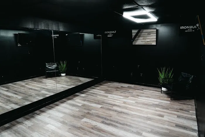 Iron Built Gym Picture 6