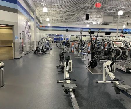 Crunch Fitness - West End