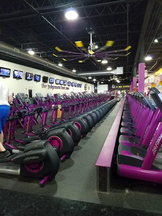Planet Fitness Picture 9