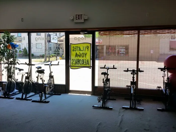 Muscle Works Gym & Fitness Center LLC Picture 3