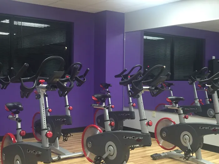 Droney Fit & Wellness 24-7 Picture 1