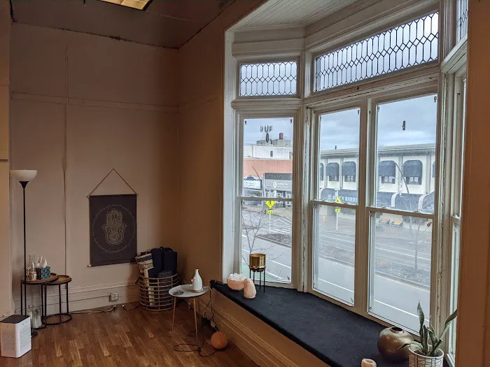 Downtown Yoga Loft Picture 5