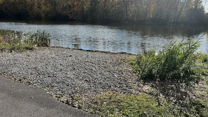 Kayak launch Picture 1