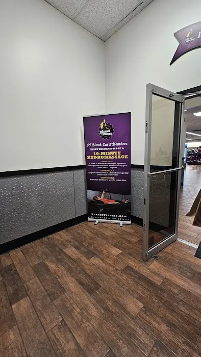 Planet Fitness Picture 9