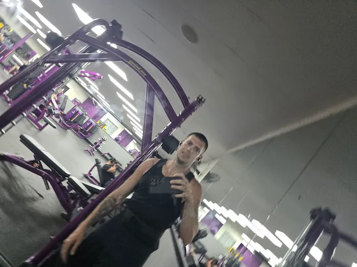 Planet Fitness Picture 2
