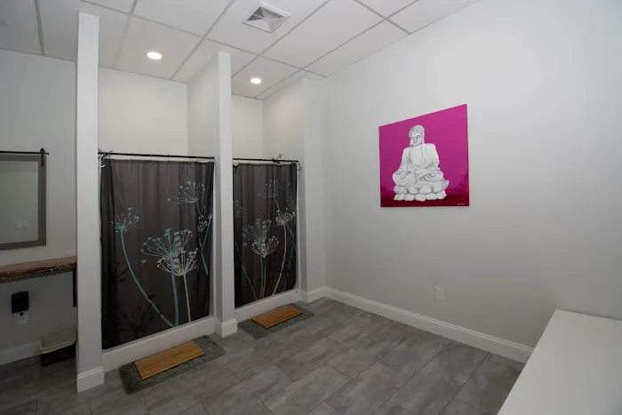 Full Circle Hot Yoga Picture 3