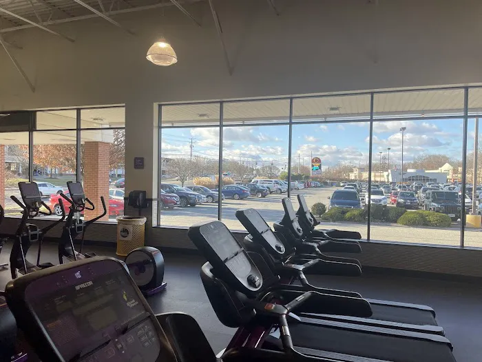 Planet Fitness Picture 8