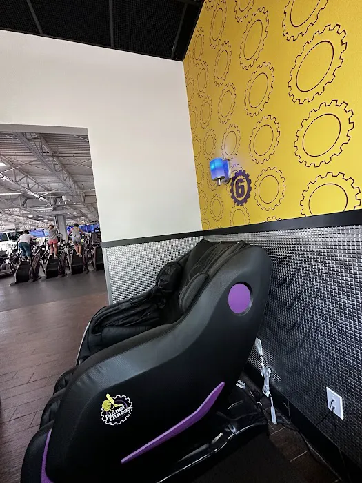 Planet Fitness Picture 9