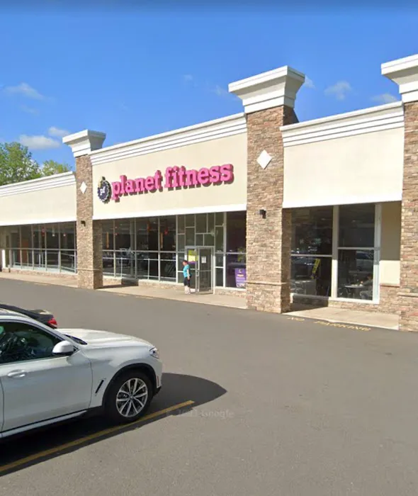 Planet Fitness Picture 4