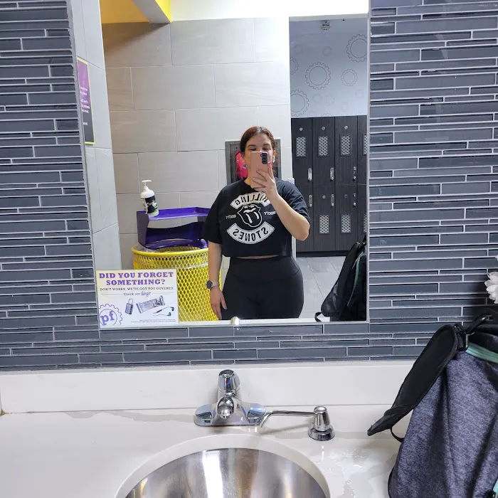 Planet Fitness Picture 9