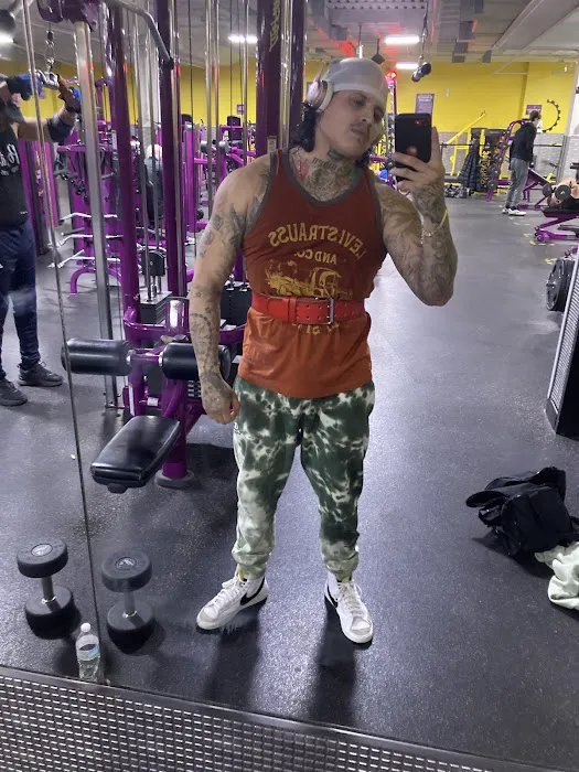Planet Fitness Picture 8