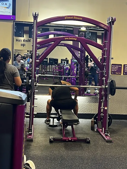 Planet Fitness Picture 6