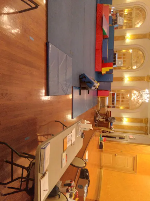 Elliott's Gymnastics Classes Picture 8