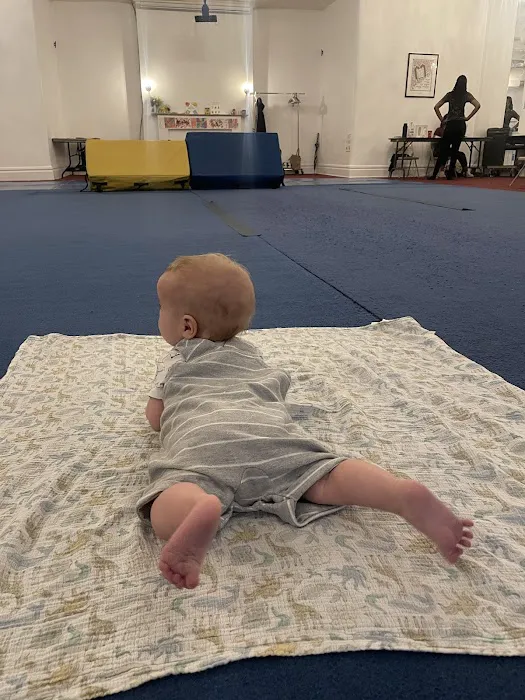 Elliott's Gymnastics Classes Picture 2
