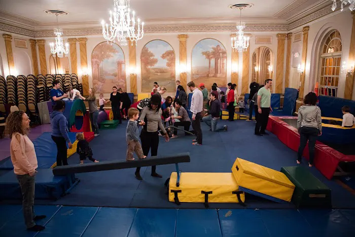 Elliott's Gymnastics Classes Picture 1