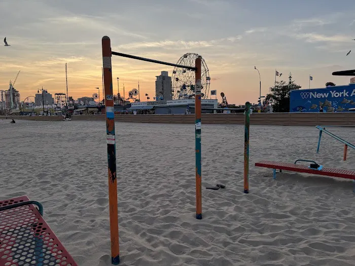 Outdoor Fitness Equipment Picture 2