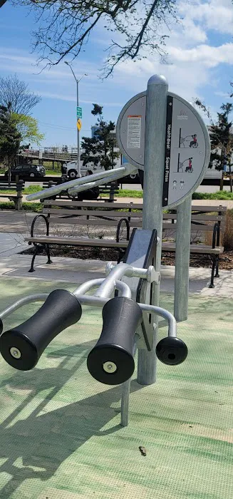 Outdoor Gym Picture 6