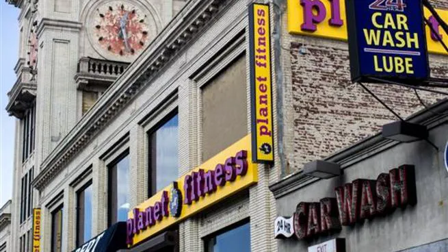 Planet Fitness Picture 6
