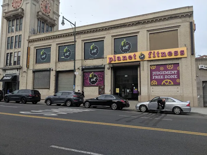 Planet Fitness Picture 8